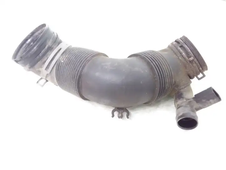 Volkswagen PASSAT B6 (2005 - 2010) 3C0129654N Детали воздухозаборника — фото 2