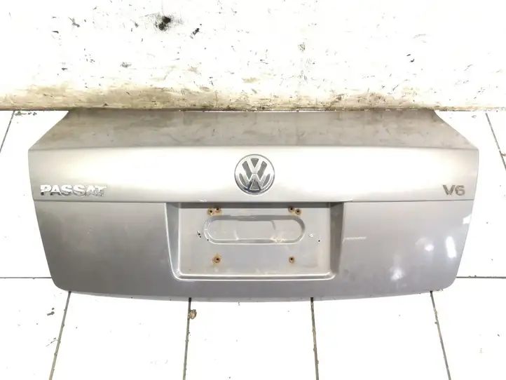 Volkswagen PASSAT B5.5 (2001 - 2005) Крышка багажника — фото 1