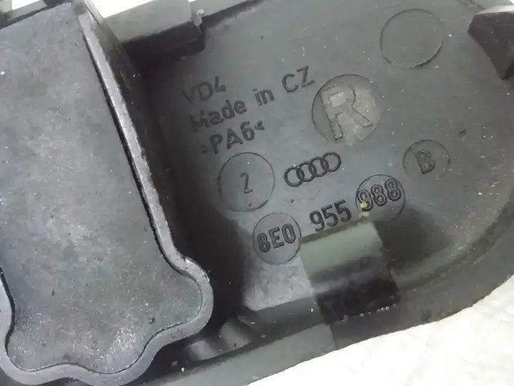 Audi A6 S6 C5 4B (2001 - 2004) 8E0955988B Форсунка омывателя лобового стекла — фото 3