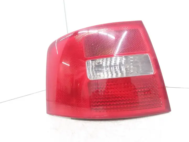 Audi A6 S6 C5 4B (2001 - 2004) 4B9945095F Задний фонарь в кузове — фото 1