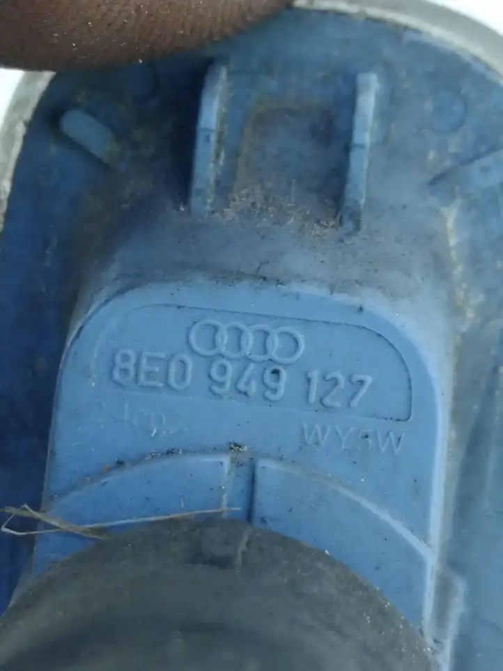 Audi A4 S4 B7 8E 8H (2004 - 2009) 8E0949127 Поворотный фонарь крыла — фото 3