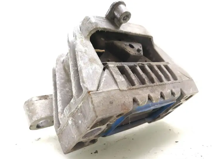 Volkswagen Touran I (2003 - 2010) 1K0199262BA Опора двигателя — фото 2