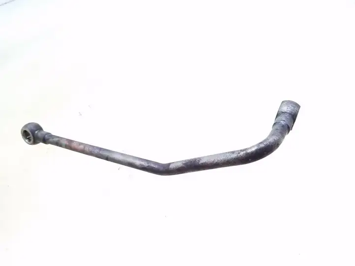 Toyota Avensis T250 (2006 - 2009) Трубки масляной системы — фото 2