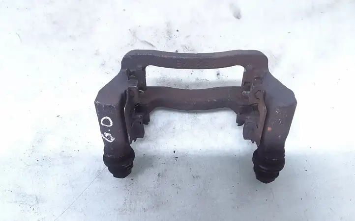 Honda Civic (2006 - 2011) Скоба заднего тормозного суппорта — фото 4