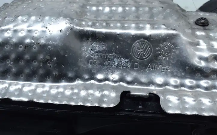 Volkswagen PASSAT B6 (2005 - 2010) 03L103469 Крышка головки блока цилиндров — фото 5