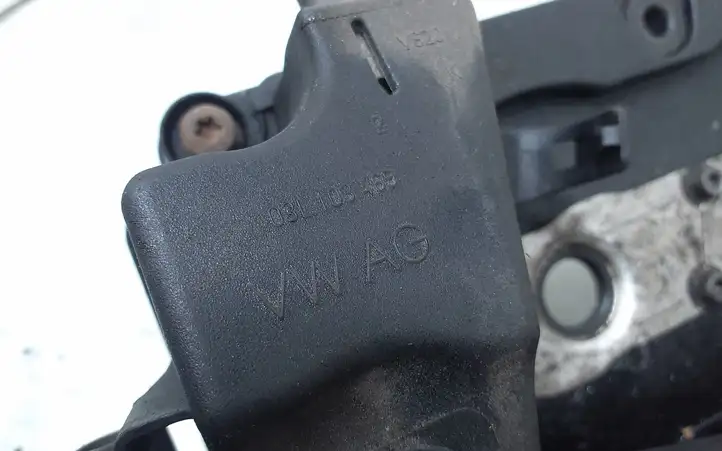 Volkswagen PASSAT B6 (2005 - 2010) 03L103469 Крышка головки блока цилиндров — фото 6
