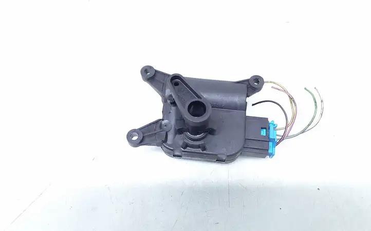 Volkswagen PASSAT B6 (2005 - 2010) 0132801370 Двигатель задвижки потока воздуха — фото 2