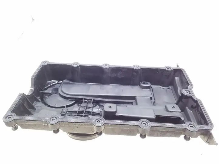 Volkswagen PASSAT B6 (2005 - 2010) 03G103475 Крышка головки блока цилиндров — фото 2