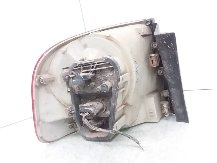 Volkswagen Touareg I (2002 - 2010) 7L6945096K Задний фонарь в кузове — фото 2