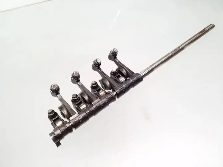 Volkswagen PASSAT B6 (2005 - 2010) Коромысло клапана — фото 2