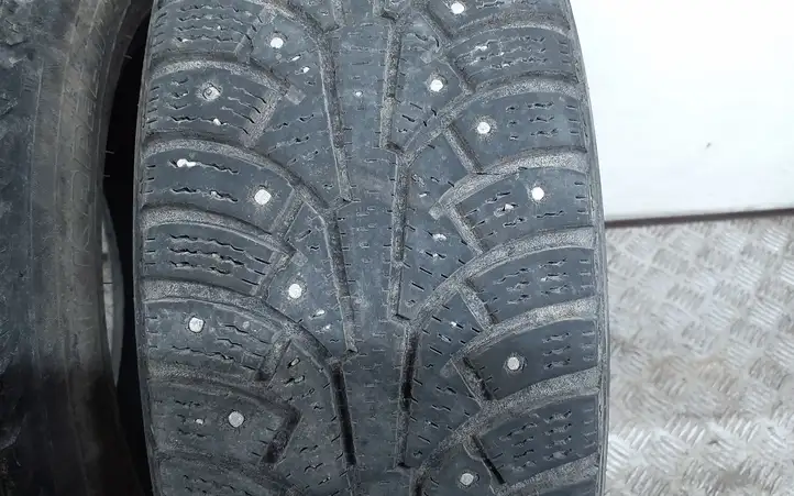 Nissan Almera N16 (2000 - 2010) 18565R1592TXL Зимняя шина шипованная R15 — фото 2