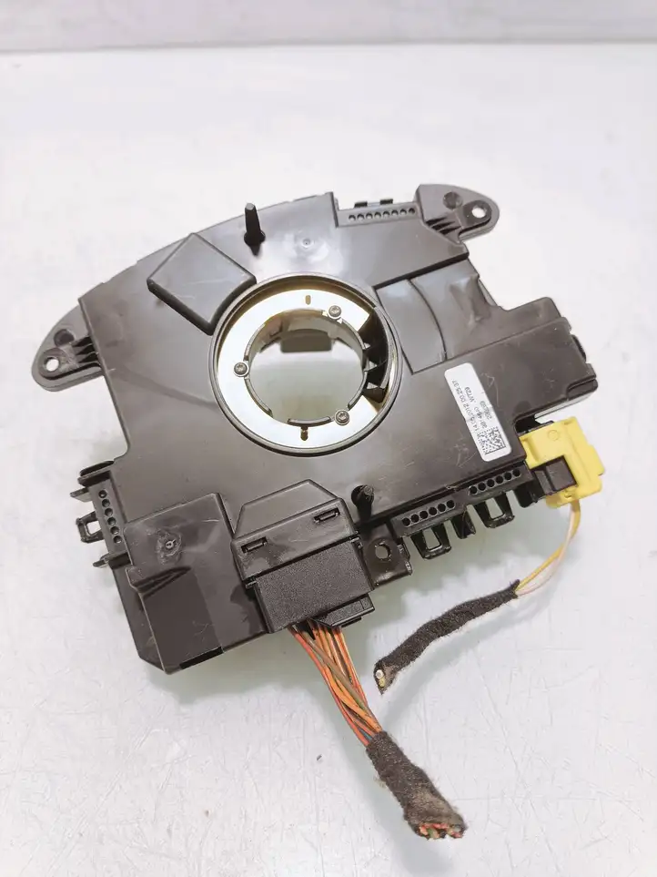 Audi A1 (2010 - 2014) 5K0953569H Контактное кольцо SRS — фото 2