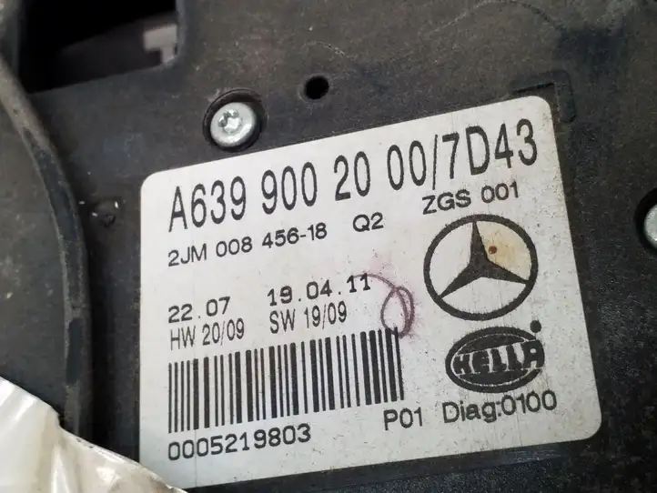 Mercedes-Benz Vito Viano W639 (2010 - 2015) A6399002000 Передняя подсветка — фото 3