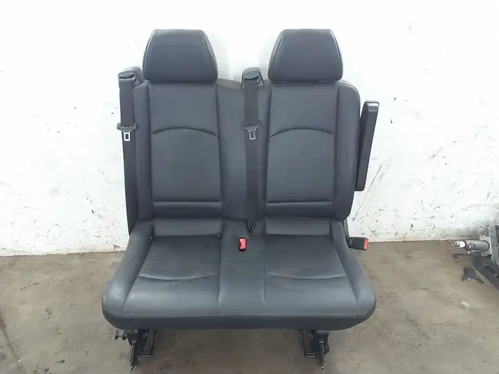 Mercedes-Benz Vito Viano W639 (2010 - 2015) 190026040 Второй ряд сидений — фото 1