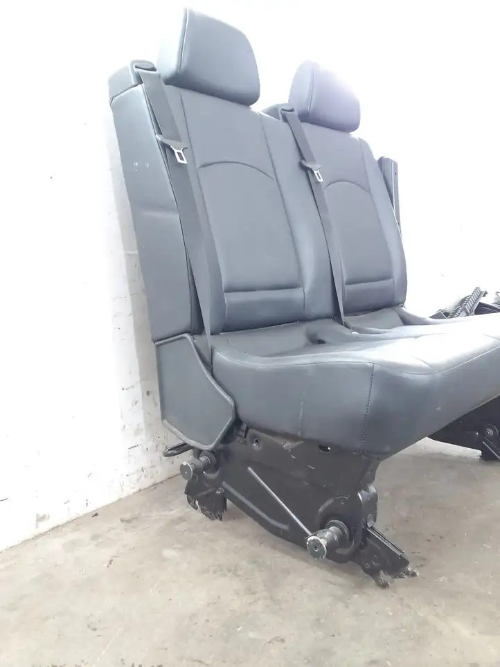 Mercedes-Benz Vito Viano W639 (2010 - 2015) 190026040 Второй ряд сидений — фото 3