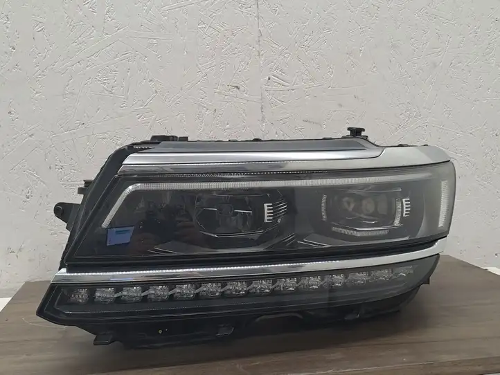 Volkswagen Tiguan (2016 - 2020) 5NB941081A Передняя фара — фото 7