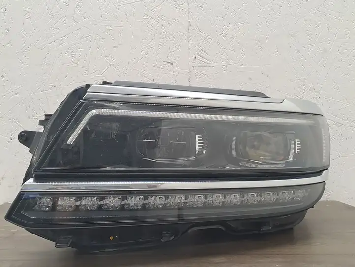 Volkswagen Tiguan (2016 - 2020) 5NB941081A Передняя фара — фото 30