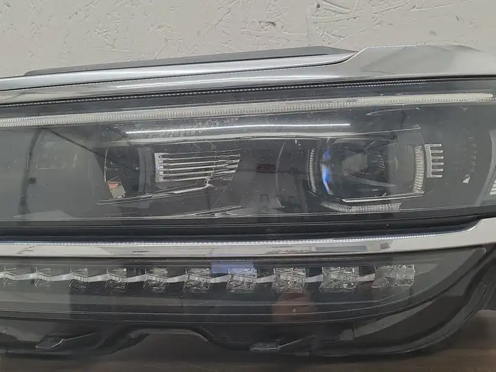 Volkswagen Tiguan (2016 - 2020) 5NB941081A Передняя фара — фото 40