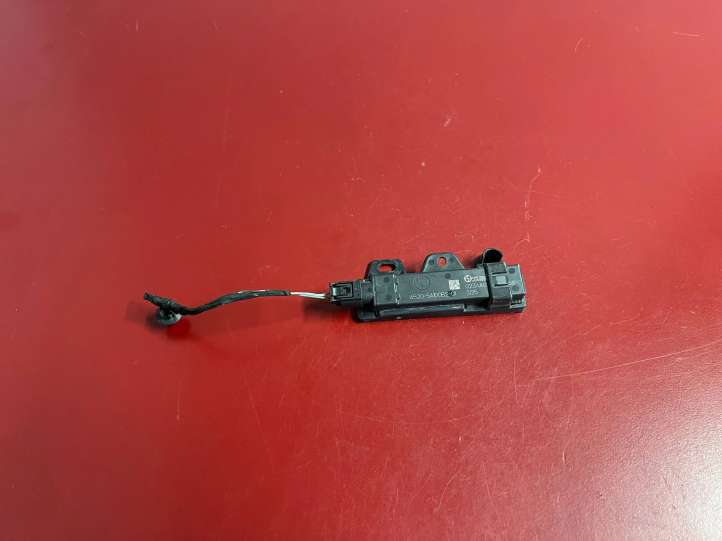 5A1D0B2 BMW X1 U11 Interjero komforto antena