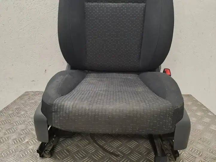 Mercedes-Benz Vito W447 (2014 - ) Переднее сиденье пассажира — фото 13