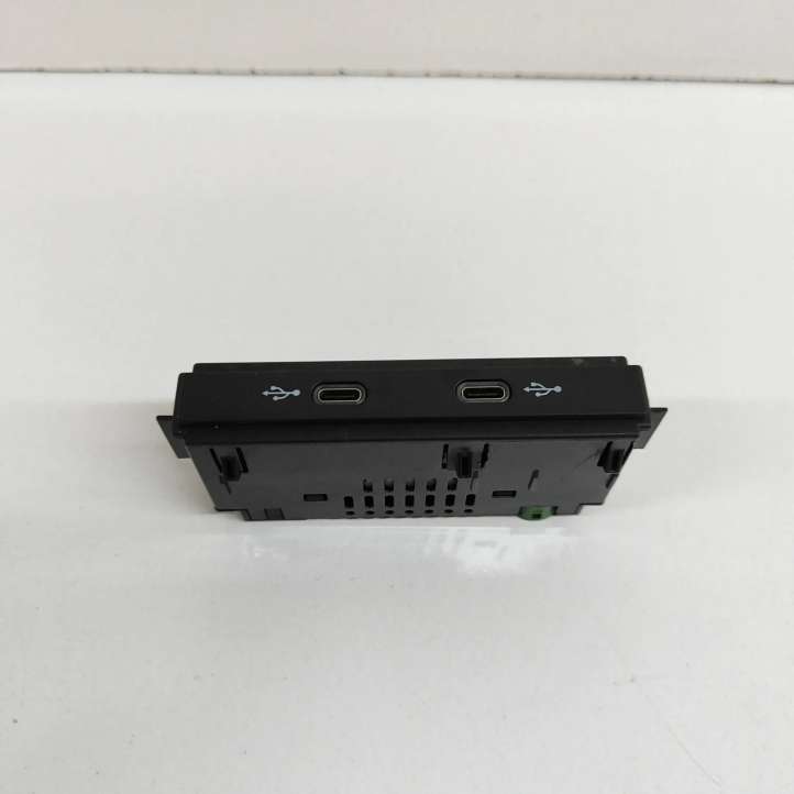 5NA035736 Volkswagen Tiguan USB jungtis