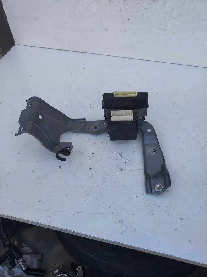 Toyota RAV 4 (XA30) (2006 - 2016) 8594042020 Реле стеклоочистителей — фото 2