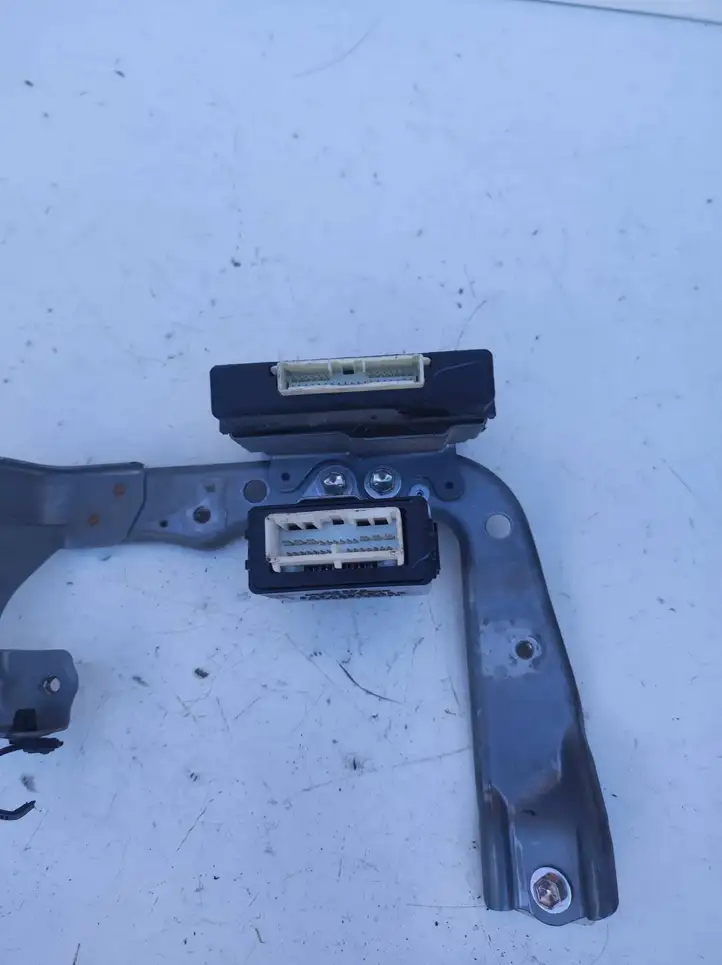 Toyota RAV 4 (XA30) (2006 - 2016) 8594042020 Реле стеклоочистителей — фото 4