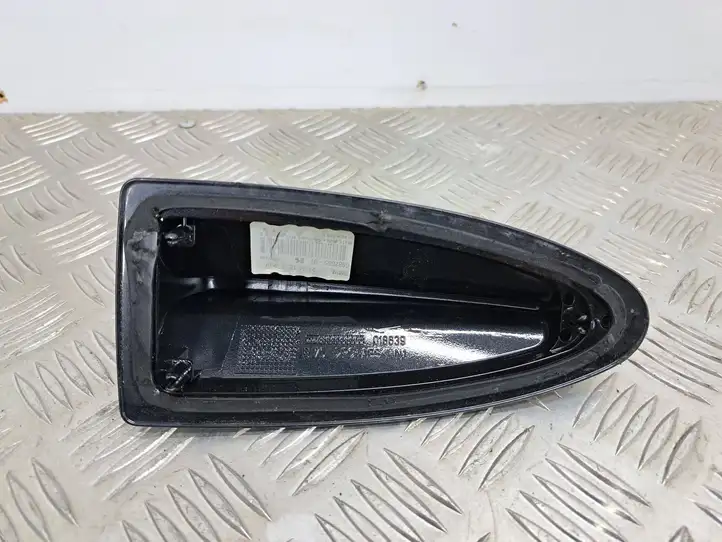 BMW 5 GT F07 (2010 - 2017) 6982665 Крышка GPS-антенны — фото 4