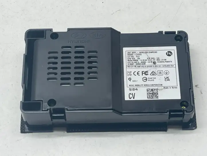Kia EV6 (2021 - ) 95560CV000 Модуль беспроводной зарядки — фото 1