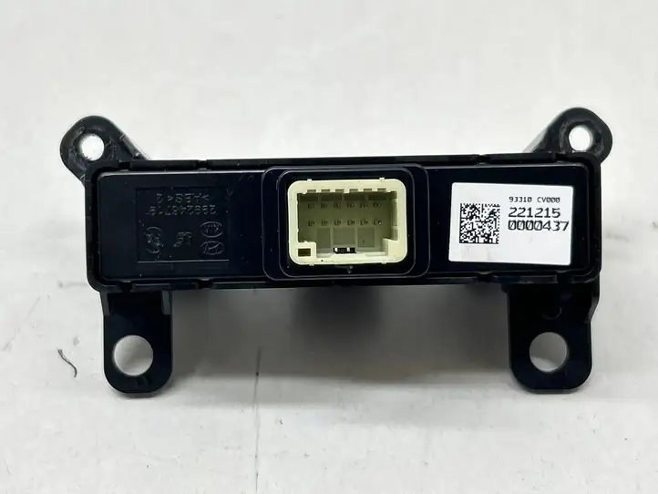 Kia EV6 (2021 - ) 93310CV000 Включатель AUTO HOLD — фото 3