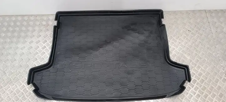 Kia Sportage (2016 - 2018) F1122ADE00 Резиновый коврик багажника — фото 1
