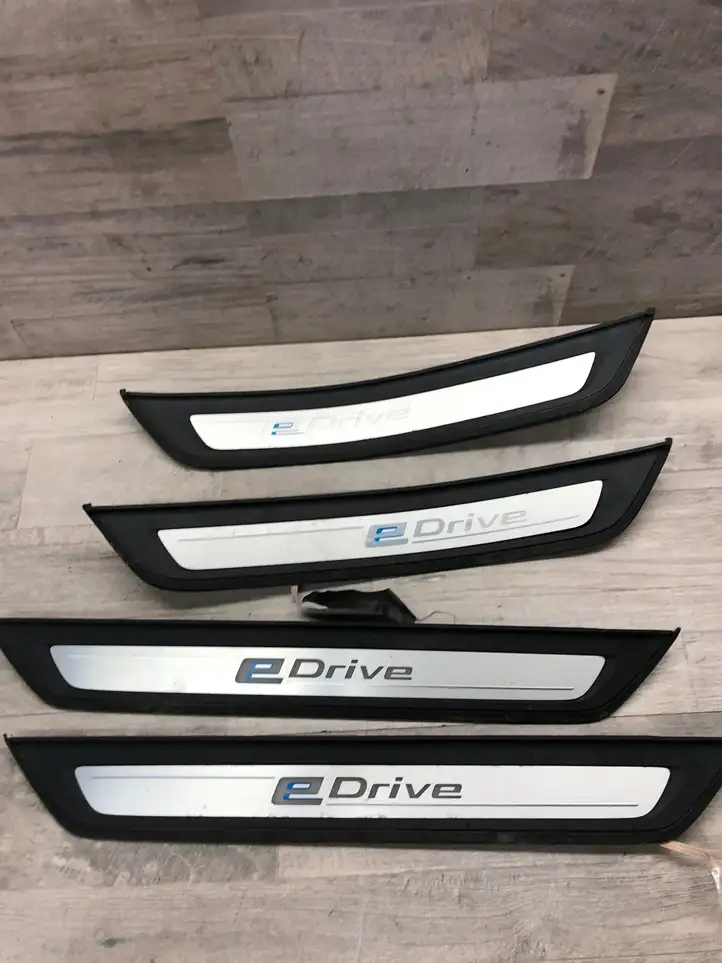 BMW 5 G30 G31 (2016 - ) 7405772 Внутренняя отделка переднего порога — фото 1