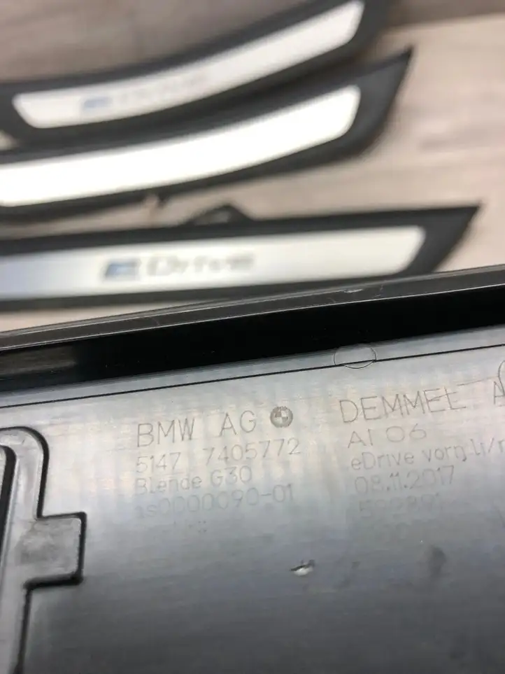 BMW 5 G30 G31 (2016 - ) 7405772 Внутренняя отделка переднего порога — фото 4