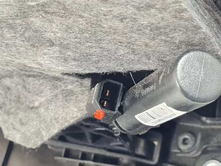 Porsche Taycan 9J1 (2019 - ) 9J1857095L Бардачок в сборе — фото 10