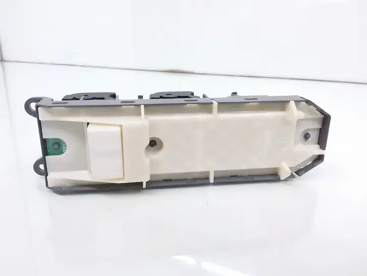 Toyota Auris E180 (2012 - 2018) 515220 Кнопка стеклоподъемников — фото 3
