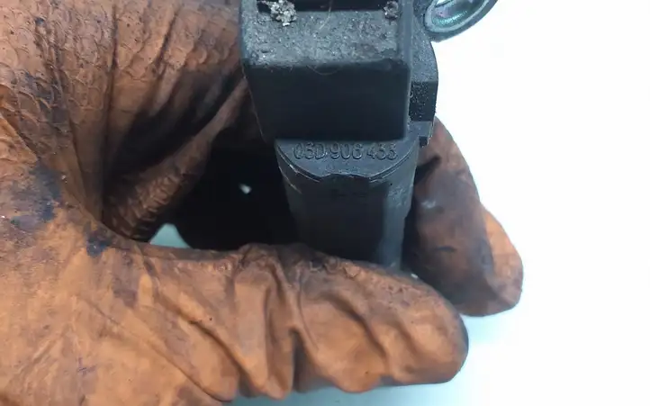 Volkswagen Polo (2001 - 2005) 03D906433 Датчик коленвала — фото 4