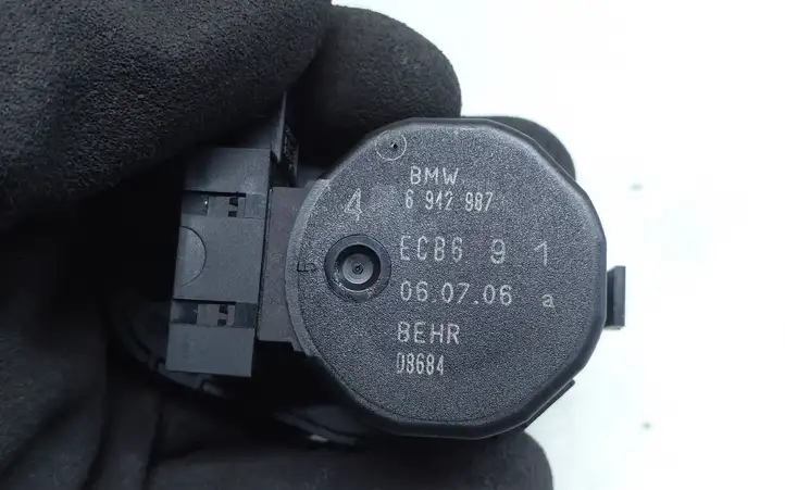 BMW 5 E60 E61 (2004 - 2010) 6942987 Двигатель задвижки потока воздуха — фото 6