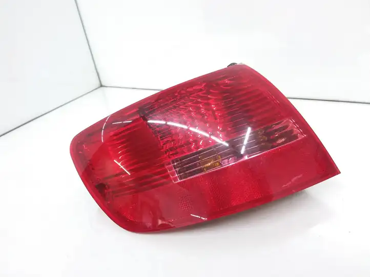 Audi A6 S6 C6 4F (2004 - 2008) 89316990 Задний фонарь в кузове — фото 1