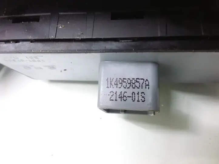 Volkswagen PASSAT B6 (2005 - 2010) 1K4959857A Блок кнопок стеклоподъемников — фото 3