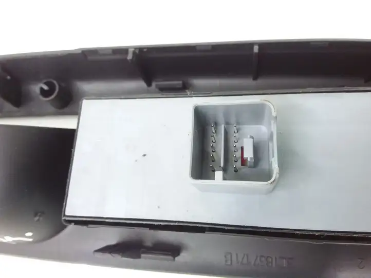 Volkswagen PASSAT B6 (2005 - 2010) 1K4959857A Блок кнопок стеклоподъемников — фото 4