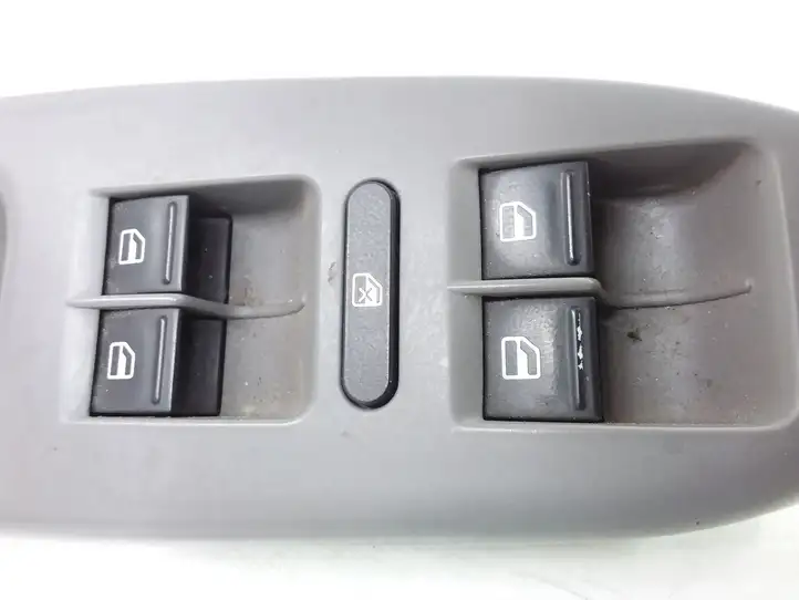 Volkswagen Touran I (2003 - 2010) 1K4959857B Блок кнопок стеклоподъемников — фото 4