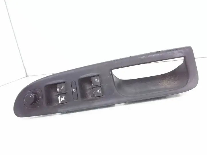 Volkswagen PASSAT B6 (2005 - 2010) 1K4959857 Блок кнопок стеклоподъемников — фото 1