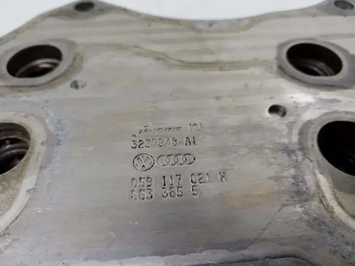 Audi A6 S6 C6 4F (2004 - 2008) 059117021H Кронштейн масляного фильтра — фото 4