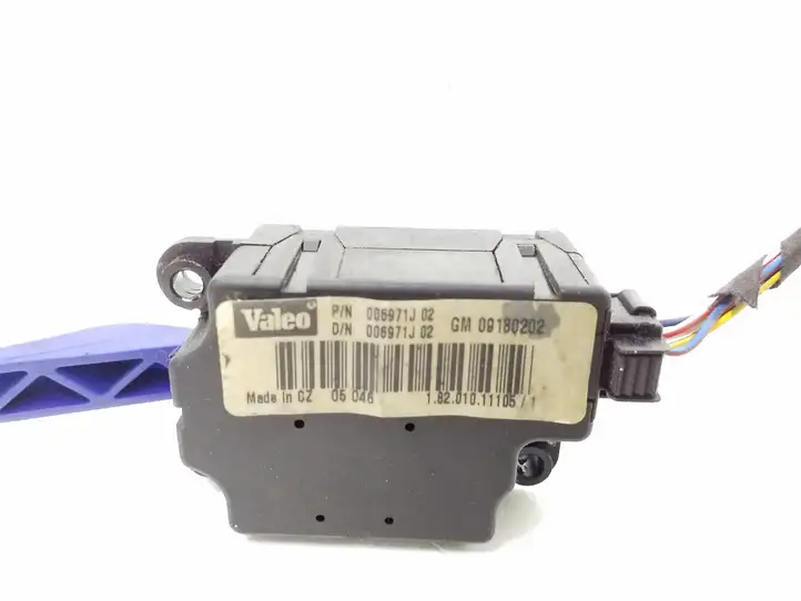 Opel Signum (2002 - 2008) 09180202 Двигатель задвижки потока воздуха — фото 3