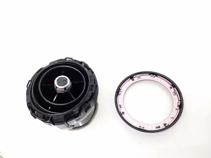 Mazda CX-3 (2015 - 2018) D09W64730 Боковой воздушный дефлектор — фото 4