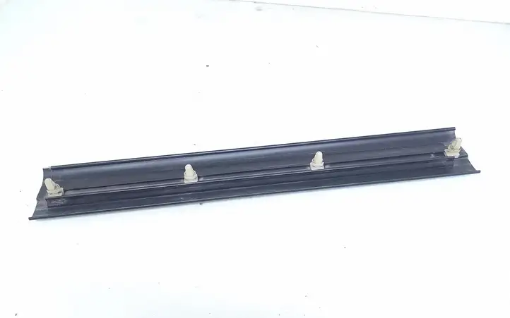 BMW X3 E83 (2003 - 2010) 51477051381 Внутренняя отделка переднего порога — фото 2