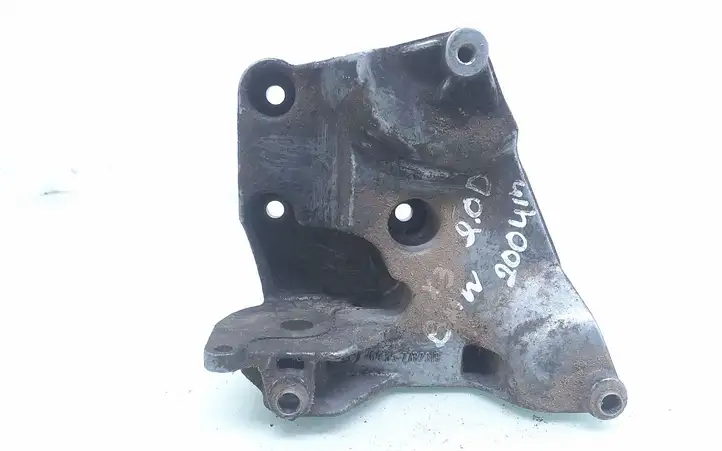 BMW X3 E83 (2003 - 2010) 64557787319 Кронштейн генератора — фото 1