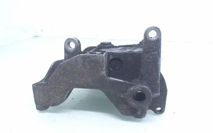 BMW X3 E83 (2003 - 2010) 64557787319 Кронштейн генератора — фото 4