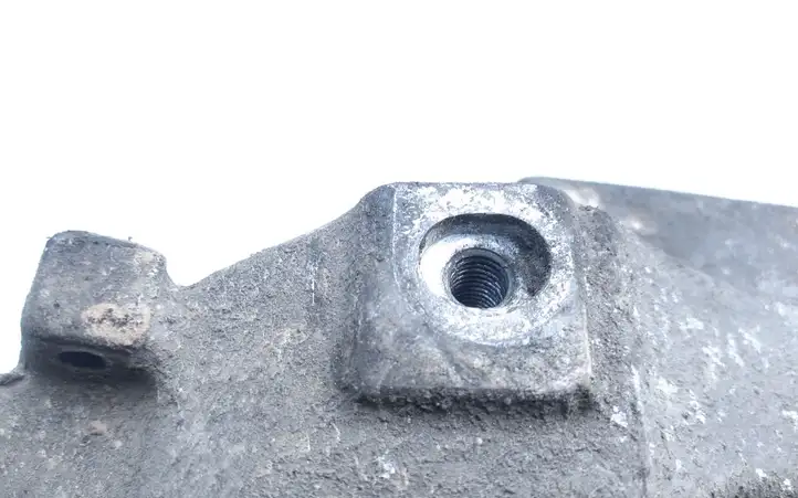 Audi A4 S4 B6 8E 8H (2000 - 2006) 038260885C Кронштейн генератора — фото 4