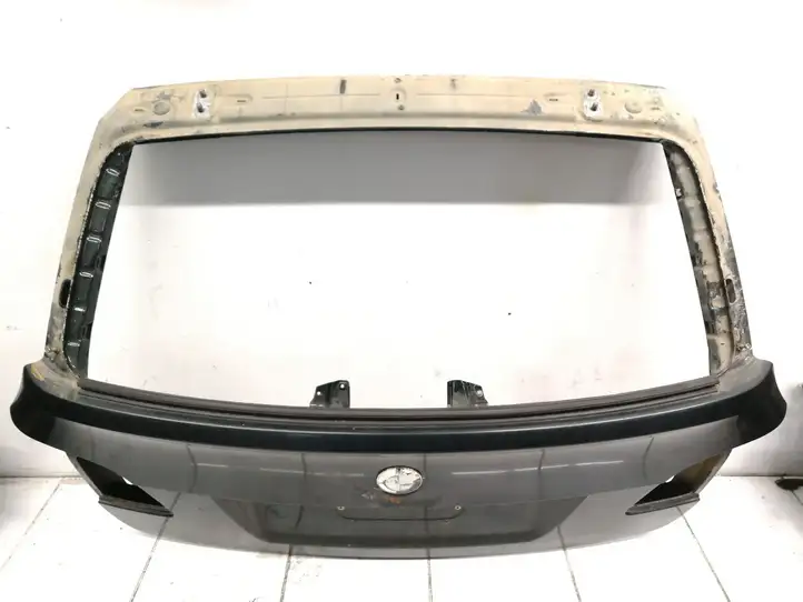 BMW 5 E60 E61 (2004 - 2010) Крышка багажника — фото 1
